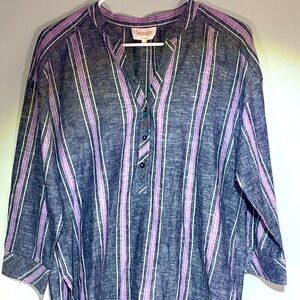 Women’s Laundry by Shelli Segal medium button shirt